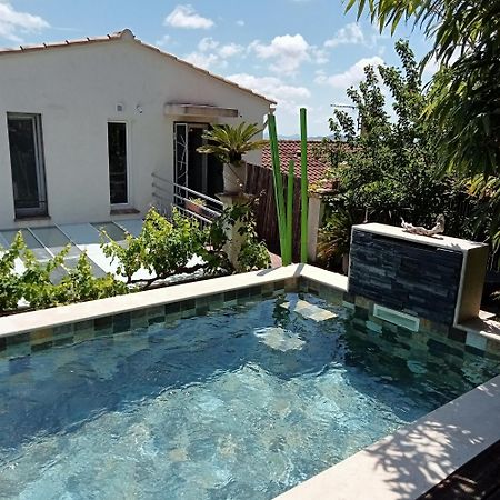 Logement De Charme Avec Piscine Et Jacuzzi Carnoules  Exterior foto
