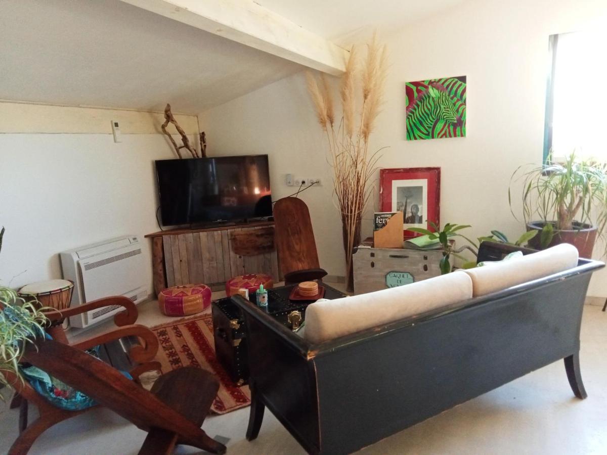 Logement De Charme Avec Piscine Et Jacuzzi Carnoules  Exterior foto
